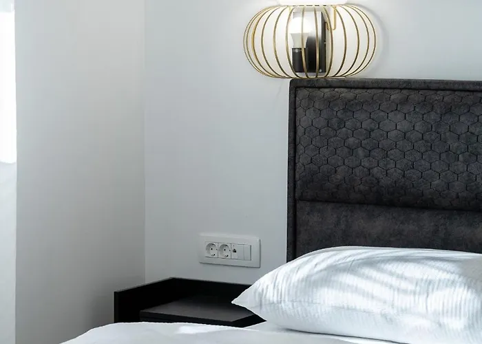 S5 By Belmont Realty Apartman Zára