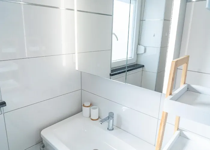 S5 By Belmont Realty * Zára