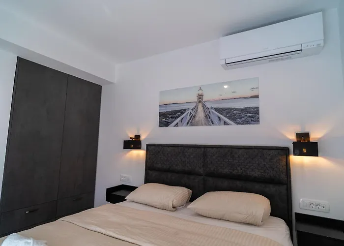 S5 By Belmont Realty