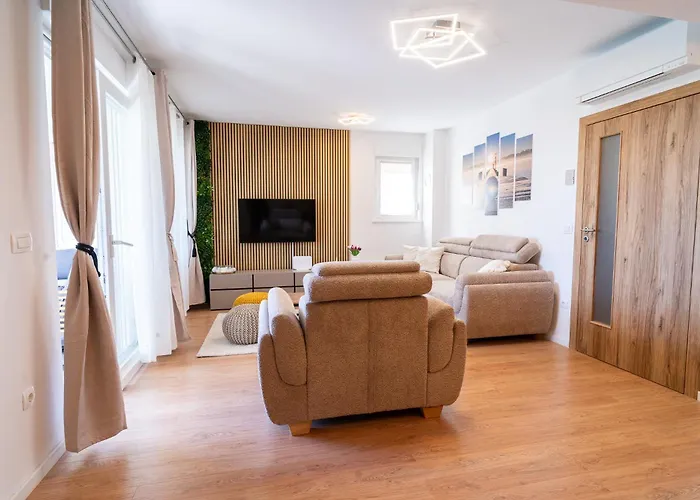 S5 By Belmont Realty Apartman Zára