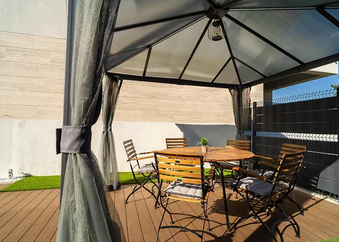 S5 By Belmont Realty * Zára